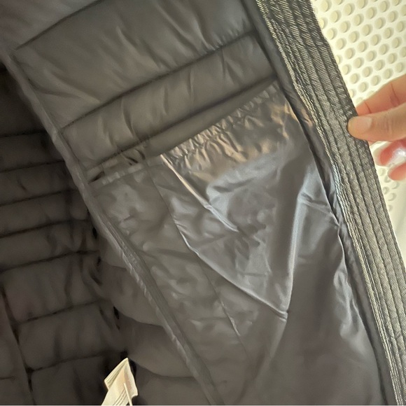 Puffer Jacket Women’s Lightweight Hooded Zip up Size Small in Silver Gray - Picture 10 of 11